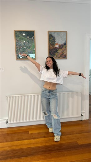 Ariel Kaplan on Instagram: "Episode 5: Come Design My New Home! It’s time for Artwork and we simply couldn’t go past @stylemywall and their INFINITE options. I never understood how art could transform a space and now I’m addicted to putting a piece on every wall. Uh oh 🖼️"