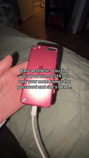 Really sad cause I wanna know what’s on it😔 #2016 #aesthetic #ipod #2000s #fyp