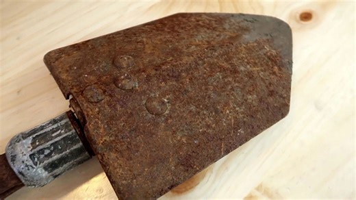 Restoring a 1945 Army folding shovel