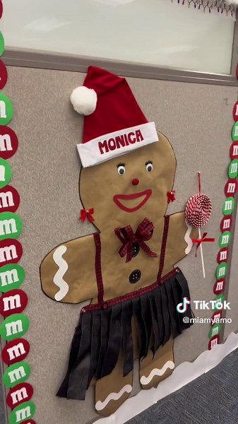 Festive Office Decor: Gingerbread Christmas Inspiration