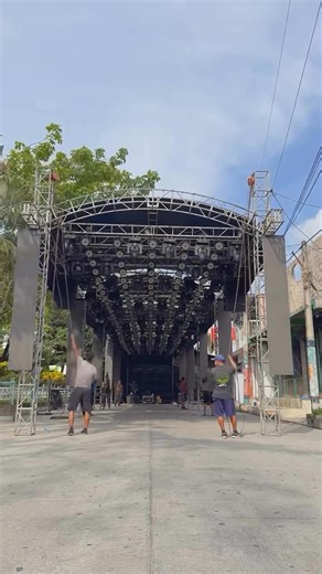 2.1M views · 27K reactions | Have a nice day #stagelight #stagedesign #stagelights #stageextra #stage #stageleft #stagehandlife #stagehunter #stageae #stagediving #stagecrew #stagedecor #stagedecoration #stageands #stagedesigner #stagemanager #stageshow | T.I LED Screen | Facebook