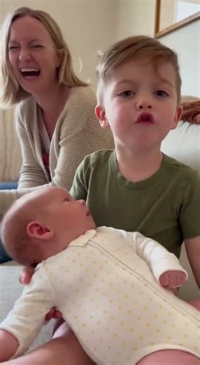 “‘He Popped on Me!’ 😂 Funniest Toddler Moment Ever!”#FunnyToddler #EpicReaction #BabyBrother #Family