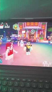 How to turn on shift lock no a computer