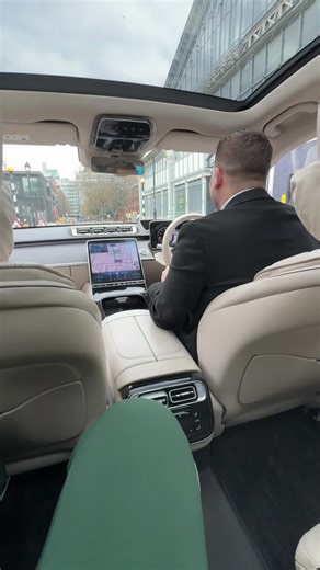 Experiencing British Taxi Culture: A Journey Through the Streets