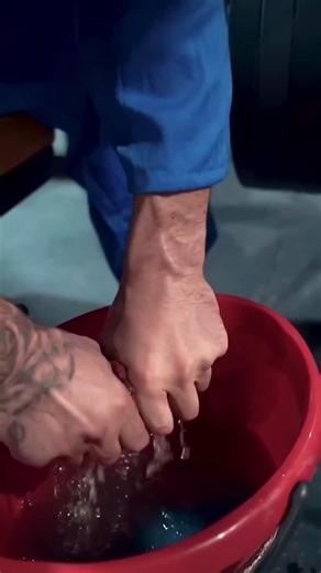 Workout 👇 ✅ Bench Press 3 sets 3 reps ✅ Squats 3 sets 3 reps ✅ Deadlifts 3 sets 3 reps Free workout & diet plans in bio 💪🏼 #trending #bodybuilding #workout #fitness #gym | Coachify.AI