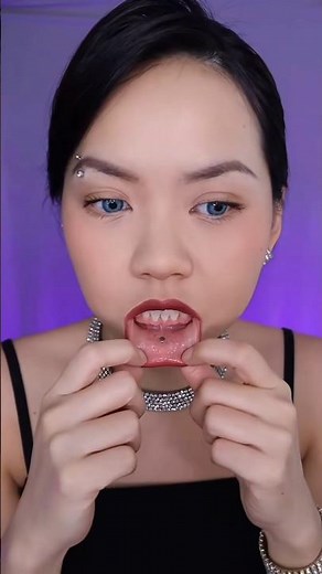 Can chin piercings spit water? #mylinhmakeup #piercing #xokhuyen