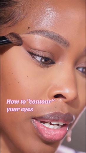 Quick and Easy Eye Contour with Cream Bronzer | Makeup Tips