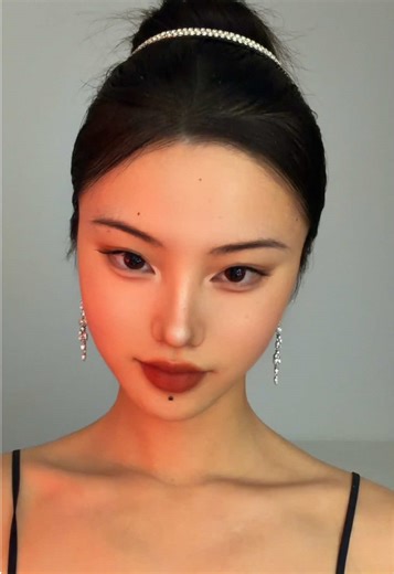 Transition with Colorkey velvet R608# 👄Velvety smooth texture~ #colorkey #colorley608 #lipvelvet #lipstick #makeuptransition