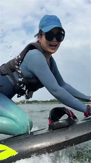 RUSH WAVE ,Water surfing is so cool#rushwave #Surfing #surfboard #gasolinesurfboard
