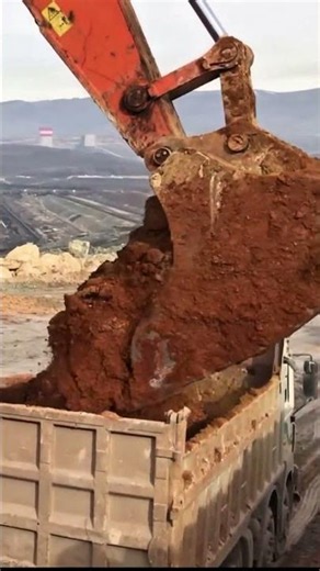 Flawless Teamwork: Hitachi Excavator Loads Heavy Soil! ⚡️🛠️ #shorts