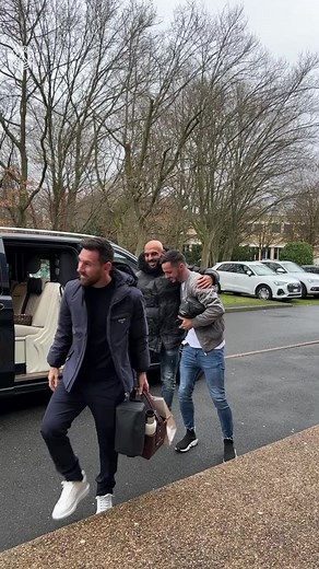 Welcome back Leo! ❤️💙✨ | PSG - Paris Saint-Germain