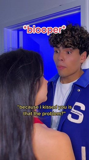 Third Wheeling Blooper: Jake Short & Paris Berelc Real Kiss