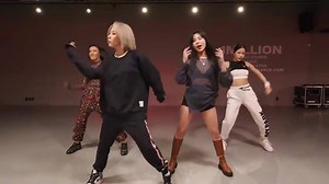 MAMAMOO x 1MILLION Dance Studio - AYA 🔥 _ Veánlo completo acá: https://youtu.be/sroN_61LkPU #Mamamoo #Moonbyul #Solar #Wheein #Hwasa | El Rábano De Mamamoo