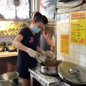 67K views · 740 reactions | Here's where the locals go for Laksa in Penang!  Wan Dao Tou Asam Laksa | Foodie | Facebook