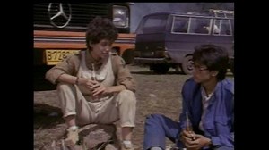 Masih ingat doong “janda grepe” atau “bandot tua” . Ini ada di film Romantika Galau Remaja di SMA 1985. Ini salah satu film kesukaan mimin nih. Paramitha Rusady dan Meriam Bellina berantem mulu di film ini. Sebuah film remaja yang diangkat dari Novel berjudul Romantika , Dibintangi oleh @paramitha118 Paramitha Rusady , Meriam Bellina @bellinamer , Frans Tumbuan, Rima Melati, Him Damsyik dll. Kisah dua remaja putri yang di besarkan oleh seorang janda dan seorang duda yang selalu berseteru satu sa