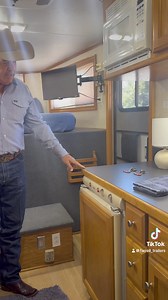 48 reactions · 24 shares | 2003 CM 3H WEEKENDER LQ/ELECTRIC-HYDRAULIC...