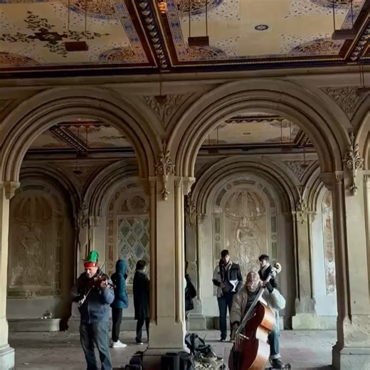 Courtney O'Shea | CO Realtor®️ on Instagram: "✨ This last week was spent meandering as many corners of New York as we could manage - from bright lights to warm, cozy nooks for a pint & card games. Strolling past enviable stoops and obsessing over some of the most spectacular Christmas trees in the world. Museums, libraries, neighborhood coffee shops and parks - I forgot how much I love this city and how the holidays are particularly magical. The most magical part? Spending it with those I love t