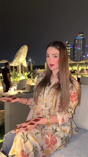 Simple Mehndi Design by Zarnab Khan Swati