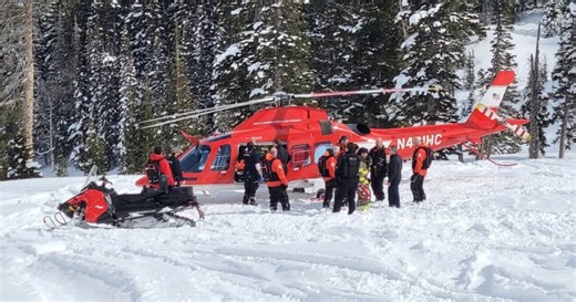 Snowmobilers rescued after getting caught in Wasatch County avalanche