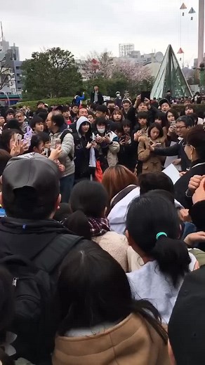 TWICEライブでツウィのお母さんに会えた感動的な瞬間💖