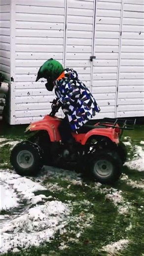 Drifting 110cc atv around fire pit #drift #atv