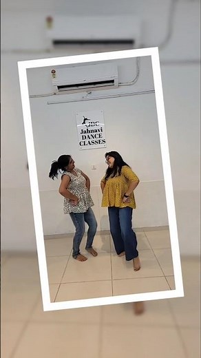 dance for mami,chachi,masi,mom #dance #bolleywoodsong #danceperformance #sangeetdance #wedding #love