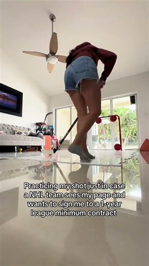 I’m open to contract negotiations, or any tips (don’t be mean to me plz)🫡✍️ #nhl #hockey #hockeytok