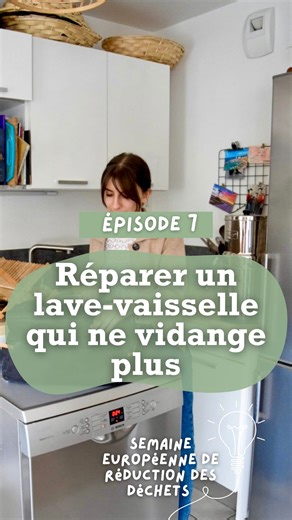Cindy bee.greener 🐝 | créatrice de contenu écolo. on Instagram: "Jour 7 / 9. 🔌 Suite de la Semaine Européenne de Réduction des Déchets! 🌱 Ne jette pas ton lave-vaisselle en déchetterie tout de suite, on peut sûrement le réparer et éviter un déchet en plus. 🤷🏻‍♀️ On s’imagine à tord que réparer un gros appareil défectueux c’est compliqué… La vérité c’est qu’ils tombent souvent en panne pour les mêmes raisons et que dans la plupart des cas en quelques minutes et avec quelques connaissances de