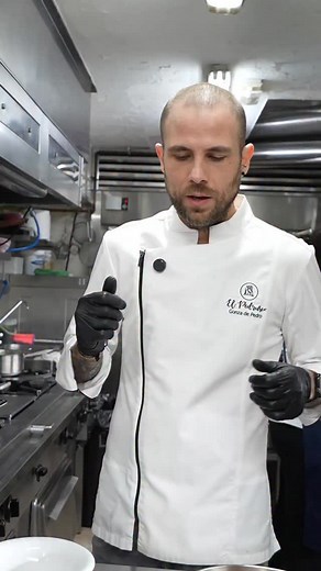 35K views · 490 reactions | Boletus ligados con yema de huevo y trufa negra Temporada bonita en el pedrusco #boletus #boletusedulis #setas #yummy #foodie #guiarepsol #foodporn #michelinguide #food #gastronomia #yummyfood #madridfood Vídeo de @albertoherrero.art @gonzapedrusco | El Pedrusco | Facebook