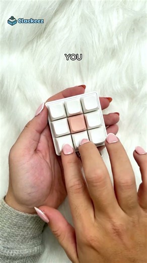 Normal people VS Vecna😈 playing keyboard fidget!