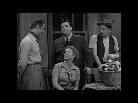 The Honeymooners 1955 S01E23 Mama Loves Mambo