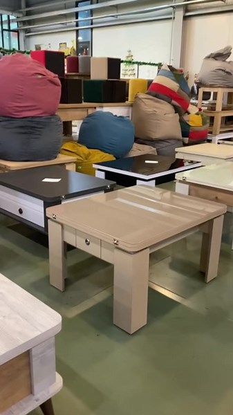 ტრანსფორმერი მაგიდა, საუთოო მაგიდა გორგია