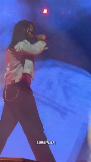 Le Rappeur Damso on Instagram: "Hier Soir, @thedamso était présent à l’ING ARENA de Bruxelles pour le concert de @gazo_officiel 🇧🇪🖖🏽 Viesurnous Vidéo by @pcnfla ———————————————————————————- Suivez-nous pour plus de contenu 🙏🏽 ———————————————————————————- #damso #rapfr #gazo #bruxelles #rapfrançais #acturap #paroles #rapfrancais #rappeur #rappeurfr"