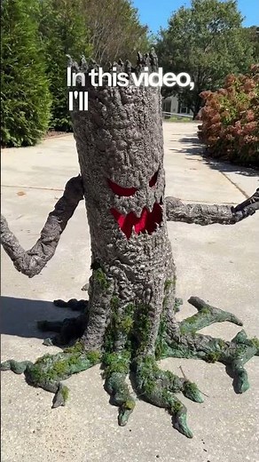 Let’s make a spooky, haunted tree for Halloween! #halloween2025 #halloweencrafts #halloweendecor