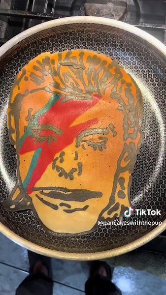Pancake Art Inspired by David Bowie's Aladdin Sane