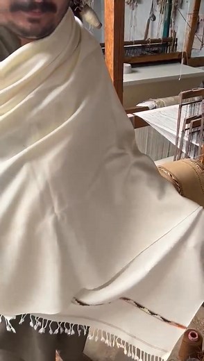 24 reactions | Austrian Sahidar Wool 100% wool Handmade Price 7500 Free Delivery | Koel Store | Facebook