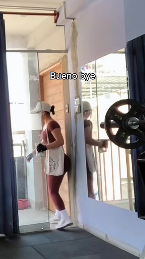 Pues tiene que ver el outfit 😂🤷🏻‍♀️ #gymhumor #gymtok #gymcrush #gymrat #gymmotivation