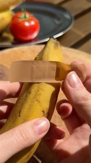 Oh no, I didn’t expect this..😰🍌 #banana #shorts #asmr #lifehacks