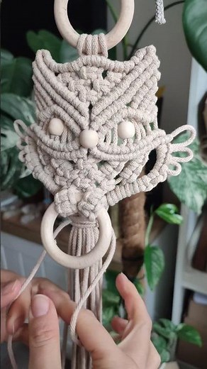 Watch the process of creating a macrame owl planter – more on my profile! 🦉🧵