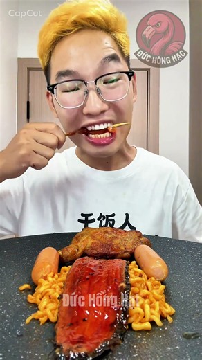 Eating some super delicious food, come mukbang with me #food #foodreview