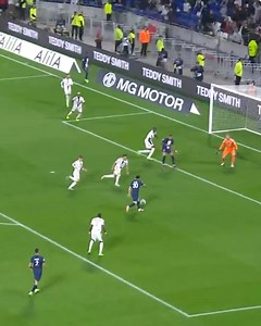 3.2M views · 10K reactions | Most beautiful collective moves vs. Lyon & in previous games  | PSG - Paris Saint-Germain | Facebook