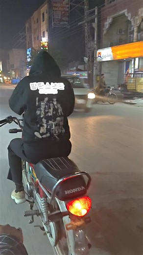 kisi fan ny video bana di 🤭💜 Kis City Ma Zada BTS ke fans hai ? #trending #viral #bts #fyp #foryou #bts_official_bighit #btsxarmy #btsot7 #bts_army #gujrat @Sehar Mubeen @£jeon_maryam>⚡️💜❤️‍🩹 @lachimolala 💜🎀 @꧁༒☬𝘒𝘪𝘮 𝘛𝘢𝘦𝘩𝘺𝘶𝘯𝘨☬༒꧂ @~Kim_Murtasim~ @𝐓𝐚𝐬𝐧𝐞𝐡𝐚❀ @⟬⟭𝔹𝕒ℕ𝔾𝕥𝔸𝕟 ₳Ɽ₥Ɏ ⟭⟬ ⁷ @areesha loyal with BTS armys @army and blink @♡Daddy💋 🌚🔪💀♡ @«MiN_$ug@*🐱 @♡Miss_Ꮥᴀκυяᴀ_🕊 @★ʚ❥Ꮥn❍ω❥ʚ★ @༻ɪᴹ᭄kim noreen༺♡* @♡ᴍᴇʀᴜ♡ @༺★Mafia GIRL★༻ @《♡Tea jaini♡》4ever 💜 @✧༺TheUnluckyOne༻✧ @♥︎