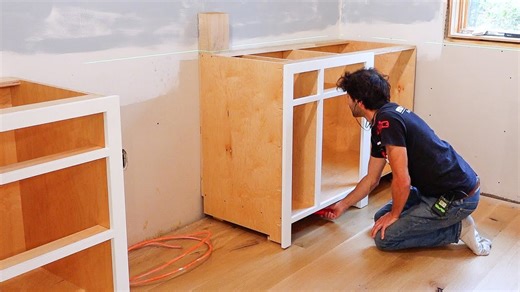 The key to leveling kitchen cabinets