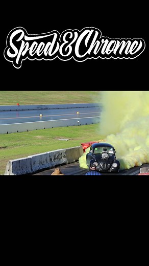 Vintage Volkswagen Beetle Burnouts in Australia