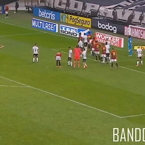 352K views · 10K reactions | Cano meteu um golaço do meio campo. Mas não supera esse chute lindo do Ramiro 藍藍藍 (ADM United) | Técnicos horríveis do futebol mundial | Facebook