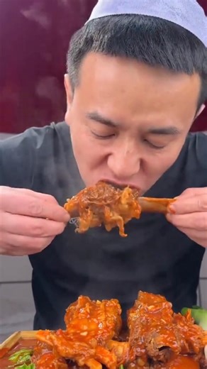 Eat goat ribs | aneka makanan dunia