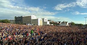 Epic slow clap: "Viking Thunder Clap" welcomes home Iceland's soccer team