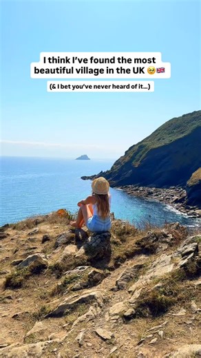 Do you agree? 🥹✨ We recently visited Portloe while exploring Cornwall and it instantly became one of our favourites 😍 Visiting Cornwall? Comment ‘BEACH’ & well DM you our Cornwall Pocket Guide! 🗺️ Follow @cjexplores for more UK travel inspo 🇬🇧 #cornwall #visitcornwall #traveluk #uktravel #lovecornwall #cornwalluk #cornwallcoast | CJ Explores