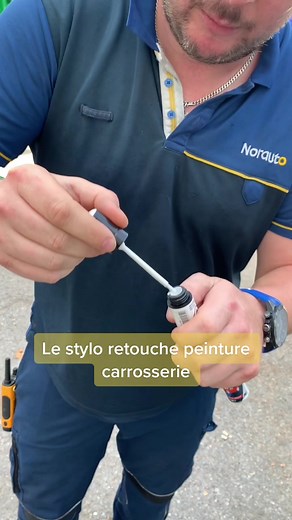 Comment faire une retouche peinture avec un pinceau