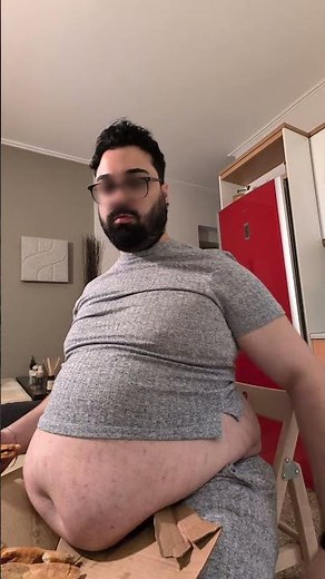 Double pizza belly stuffing 🍕